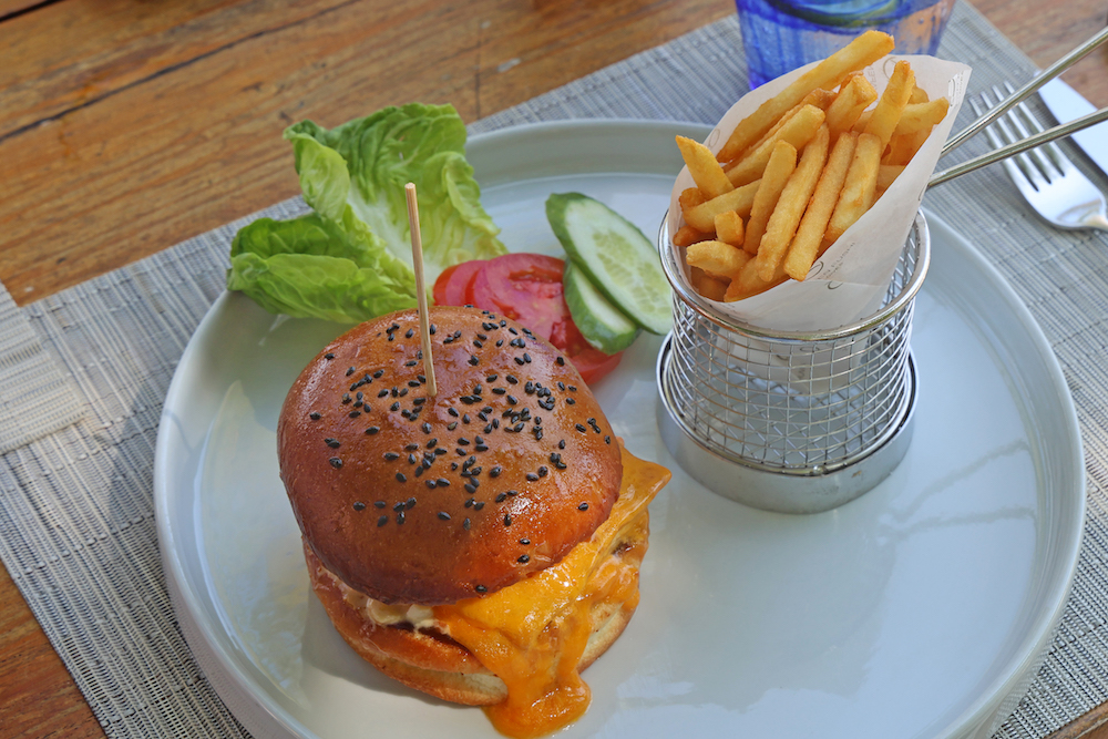 Burger in Huvafen Fushi