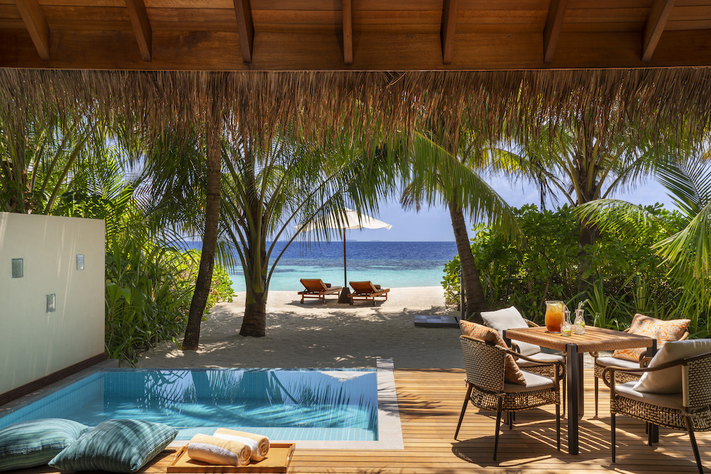 Huvafen Fushi Beach Bungalow mit Pool